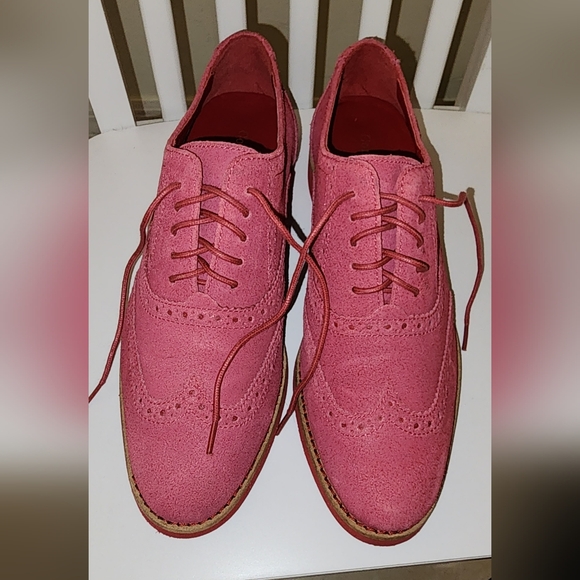 Cole Haan Women's Pink Wingtip Shoes - Picture 2 of 7